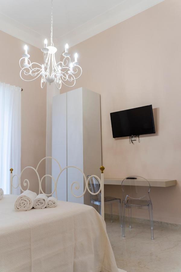 A Casa Dei Miei Hotel San Pietro Vernotico Exterior photo
