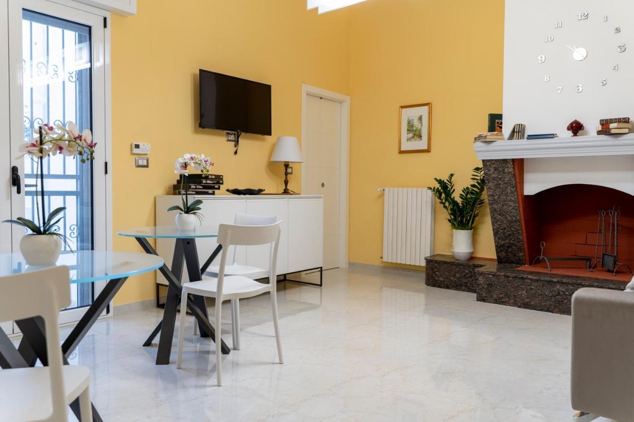 A Casa Dei Miei Hotel San Pietro Vernotico Exterior photo